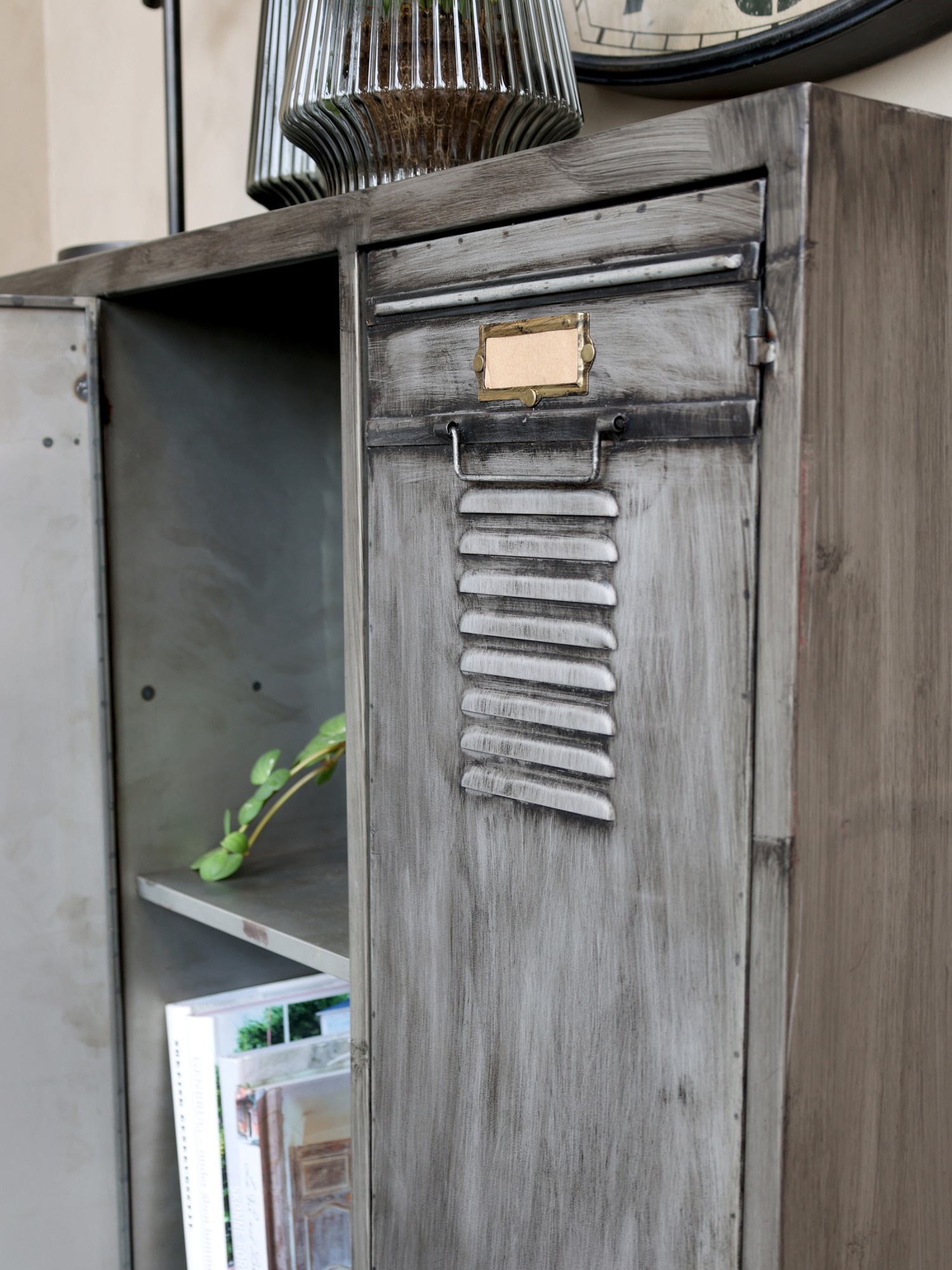 SZAFKA_STOJACA_KOMODA_DRZWICZKI_INDUSTRIALNA_FACTORY_LOFT_CHIC_ANTIQE_POLSKA_SKLEP_INTERNETOWY_DESIGNBYWOMEN